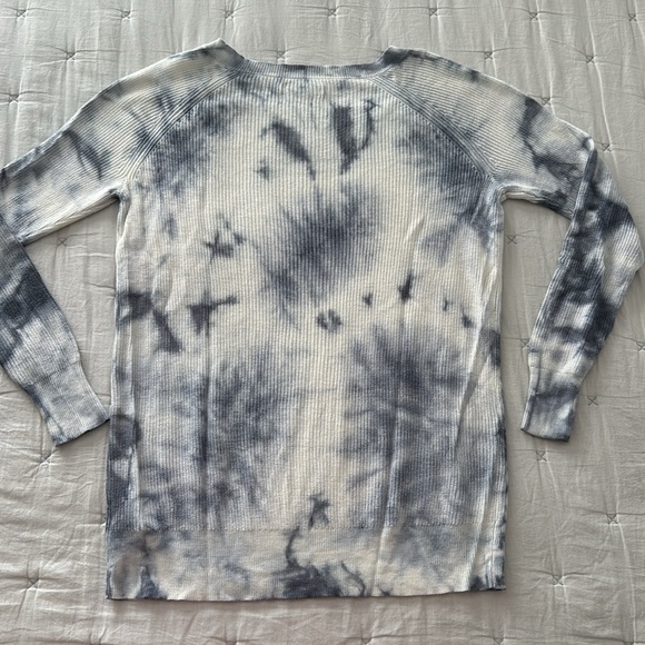 American Eagle Tye-dye sweater - Picture 3 of 4